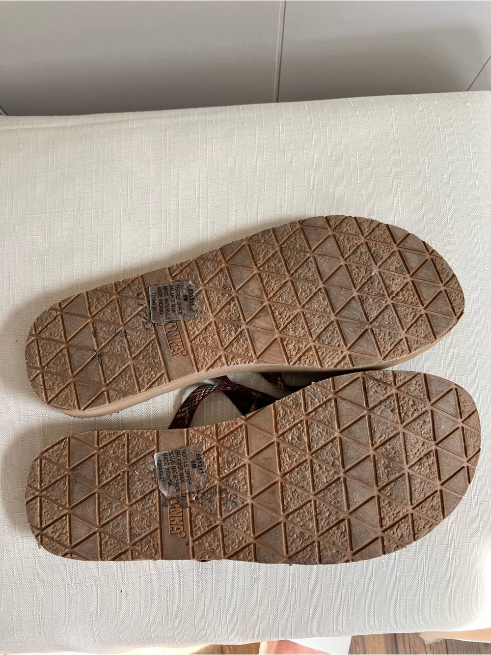 Minnetonka Maroon Braided Strappy Thong Sandals with Tan Footbed - Picture 5 of 5
